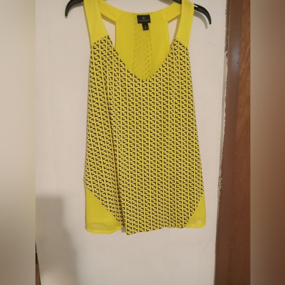 Worthington bright yellow sleeveless shirt